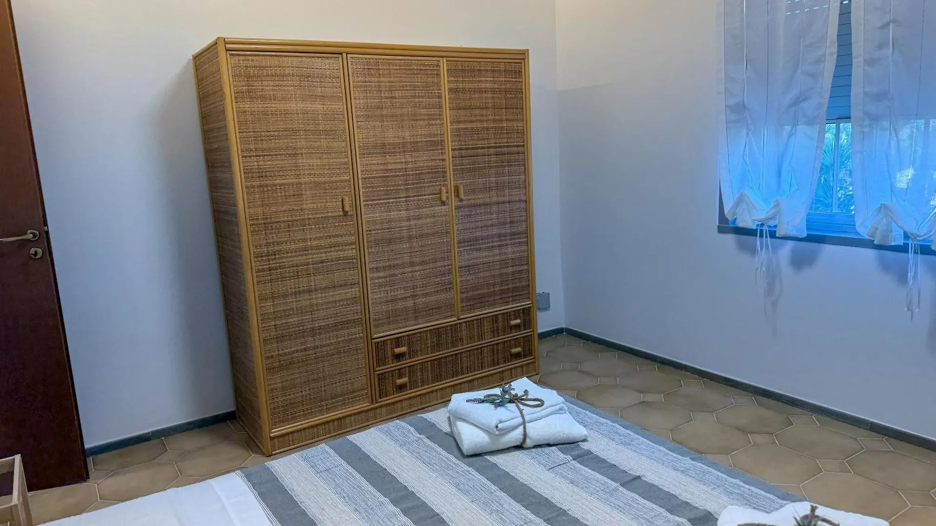 أغريجنتو Yurta Glamping San Leone & Casa Vacanza Baia Blu فندق مبيت وإفطار