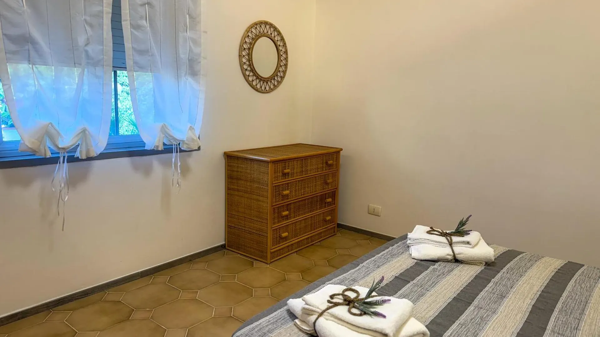 أغريجنتو Yurta Glamping San Leone & Casa Vacanza Baia Blu 0*,